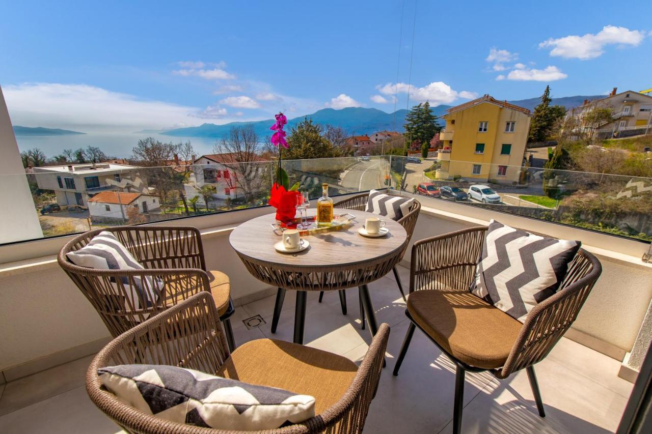 Apartment Top View With Balcony And Private Parking Рієка Екстер'єр фото